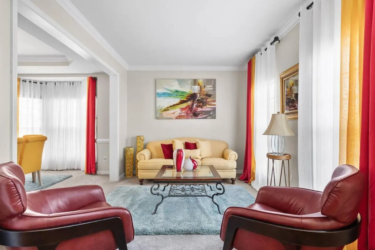 Royal Retreat: Luxurious House With 4 King Beds! Villa Richmond Tatil Evi