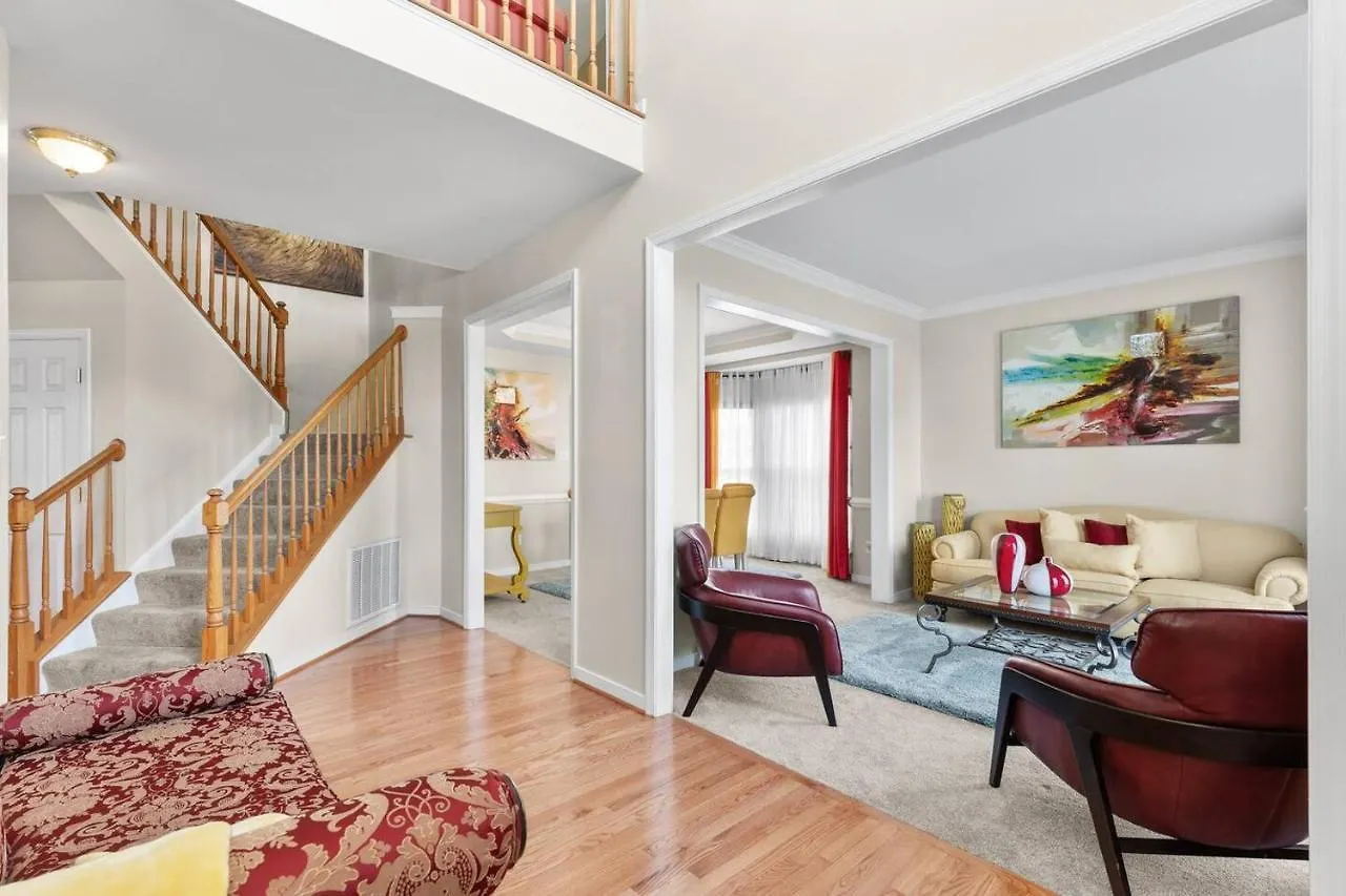 Royal Retreat: Luxurious House With 4 King Beds! Villa Richmond