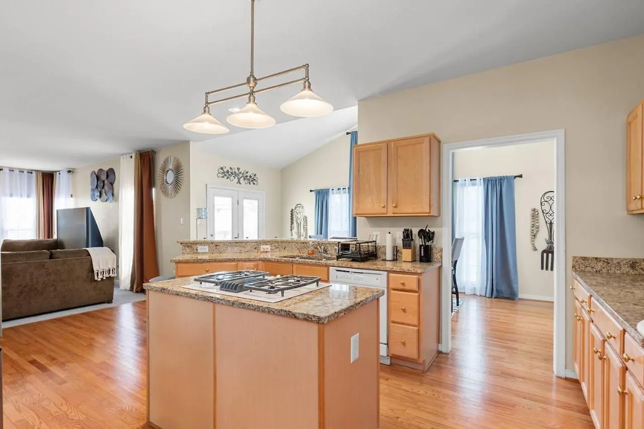Royal Retreat: Luxurious House With 4 King Beds! Villa Richmond