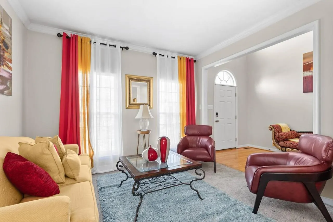 بيت للعطل فيلا Royal Retreat: Luxurious House With 4 King Beds! ريتشموند